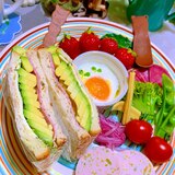 高菜マヨが隠し味☆*アボカドハムチーズサンド